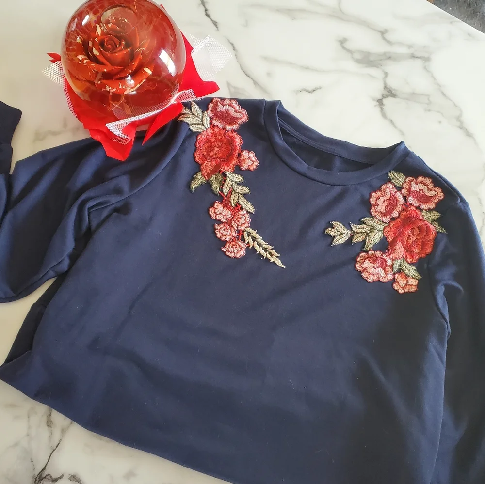 Blue Floral Embroidered Sweatshirt Romwe